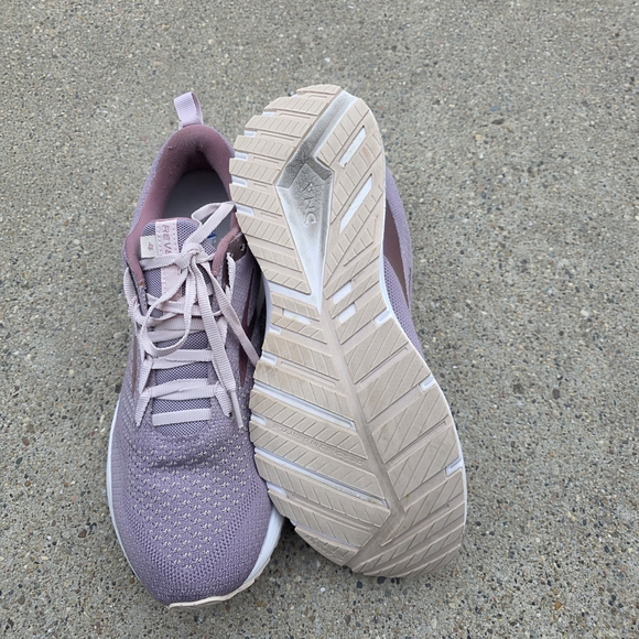 Brooks Revel Lavender Sneakers Women Size 11 - Picture 9 of 12